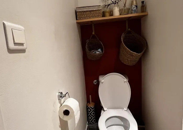 Дом отдыха Charmante Maison Au Coeur De - Parking