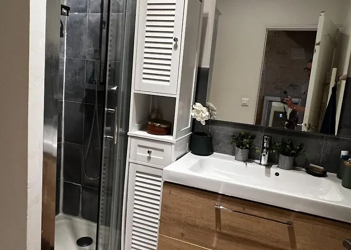 Дом отдыха Charmante Maison Au Coeur De - Parking